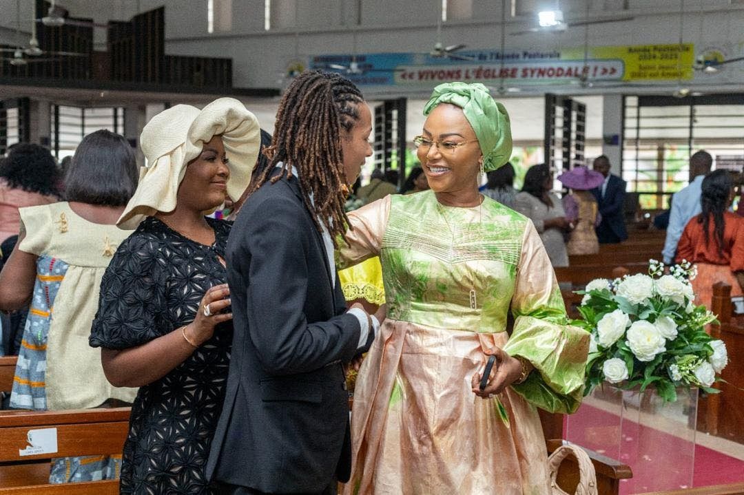 mariage de l humoriste joel