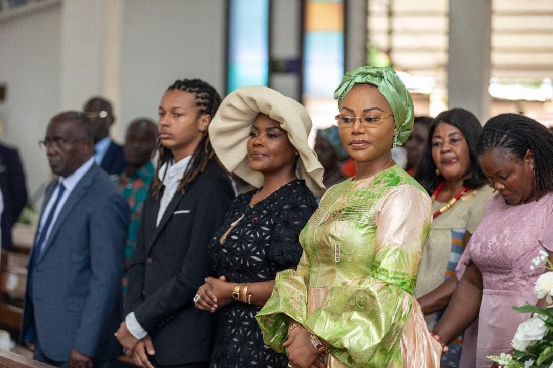 mariage de l humoriste joel