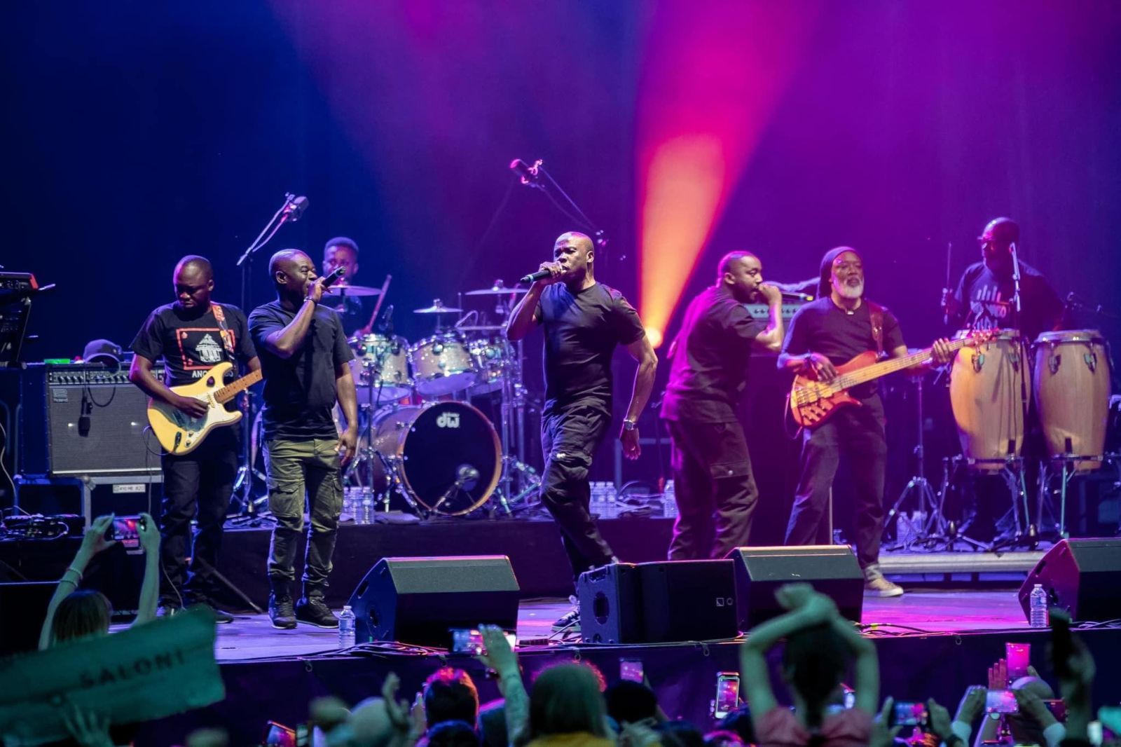 tournee   magic system a clayes sous bois  france 